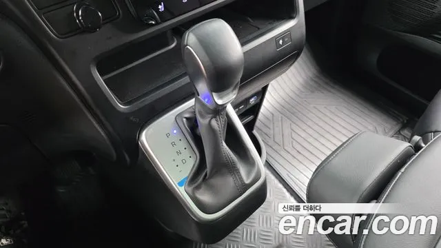 Hyundai Staria Staria — Фото автомобиля 9