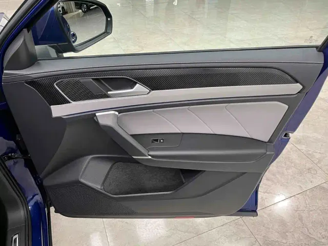 Volkswagen Tayron GTE Plug-in Hybrid — Фото автомобиля 18