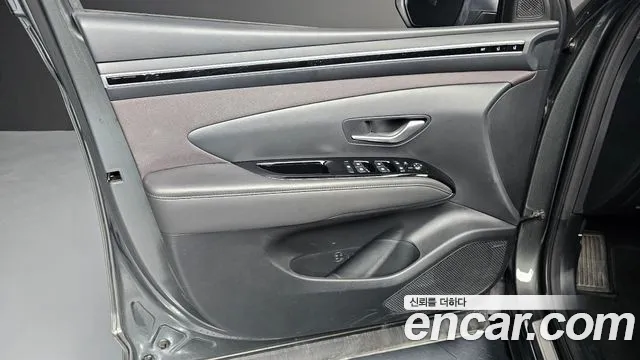 Hyundai Tucson Tucson (NX4) Бензин 1.6 турбо 2WD — Фото автомобиля 24