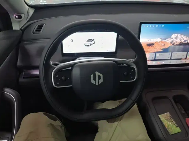 Leapmotor C10 — Фото автомобиля 10