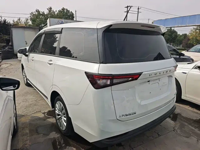 Wuling Jiachen — Фото автомобиля 4