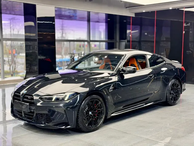 Фотография автомобиля — BMW M4