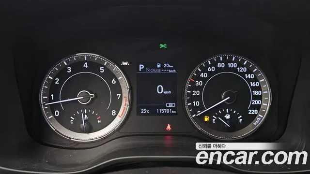 Hyundai Venue — Фото автомобиля 7