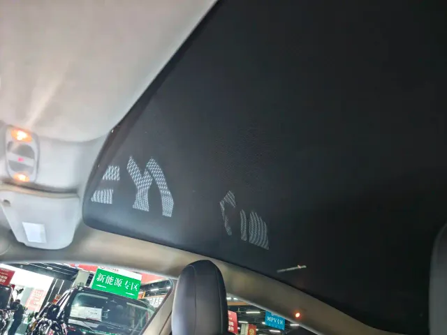 Tesla Model Y 2022 Rear-Wheel Drive Version — Фото автомобиля 5