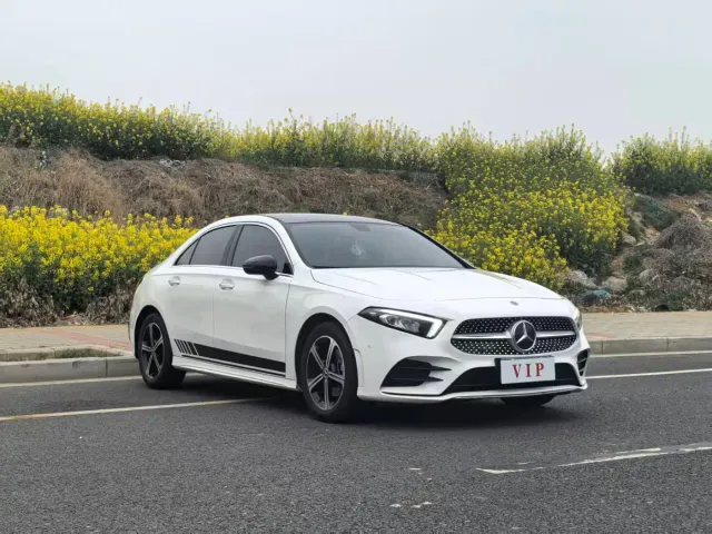 Mercedes-Benz A-Class — Фото автомобиля 3