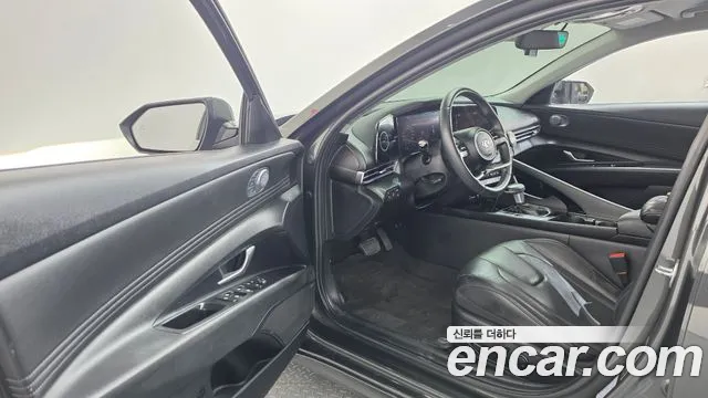 Hyundai Avante CN7 — Фото автомобиля 15