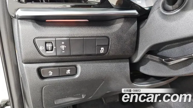 Kia Niro — Фото автомобиля 20