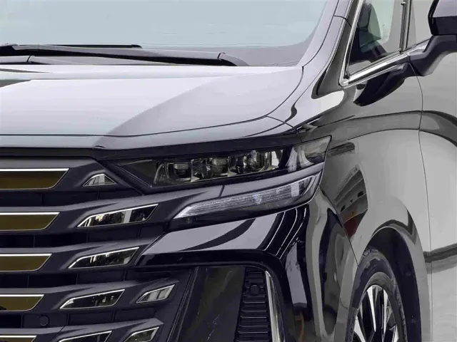 Toyota Vellfire — Фото автомобиля 3