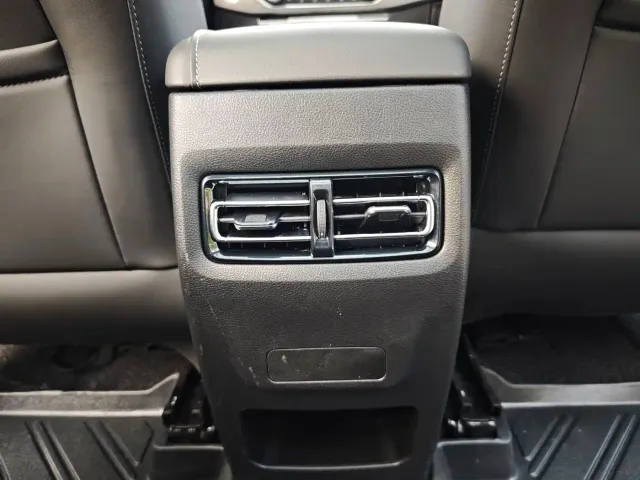 Jetour X70 — Фото автомобиля 11