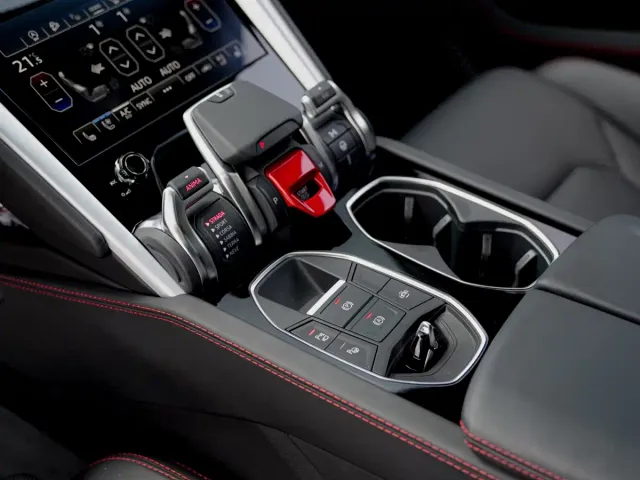 Lamborghini Urus — Фото автомобиля 15