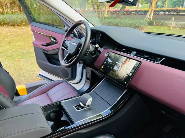 Land Rover Range Rover Evoque — Фото автомобиля 13