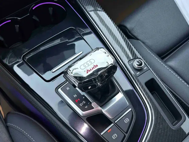Audi A4L — Фото автомобиля 12