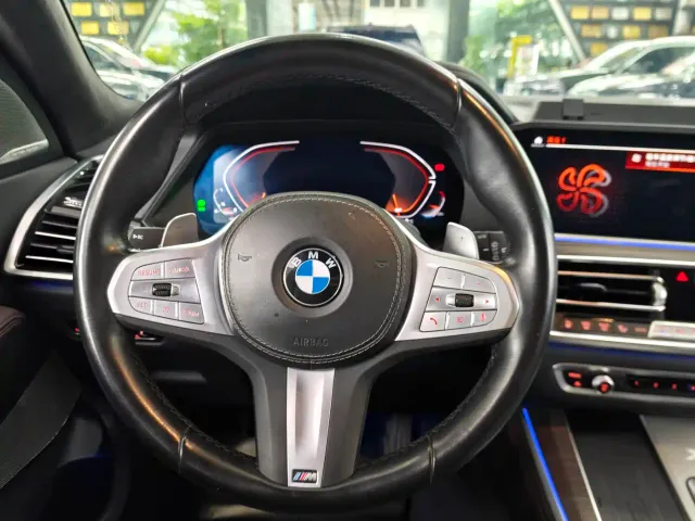 BMW X5 — Фото автомобиля 10