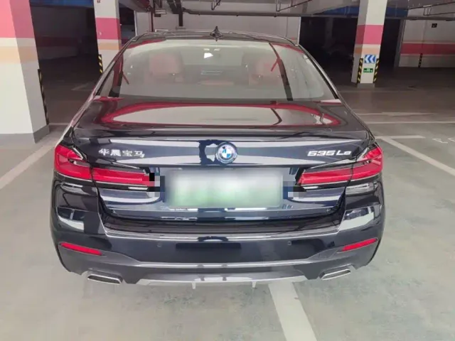 BMW 5 Series — Фото автомобиля 5