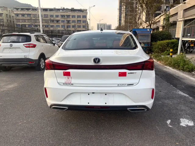 Changan Eado — Фото автомобиля 20