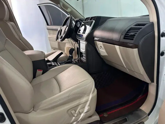 Toyota Prado — Фото автомобиля 5