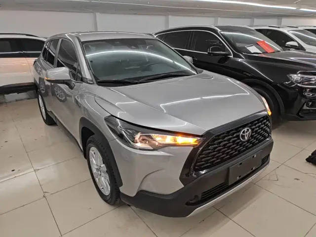 Toyota Corolla Cross — Фото автомобиля 3