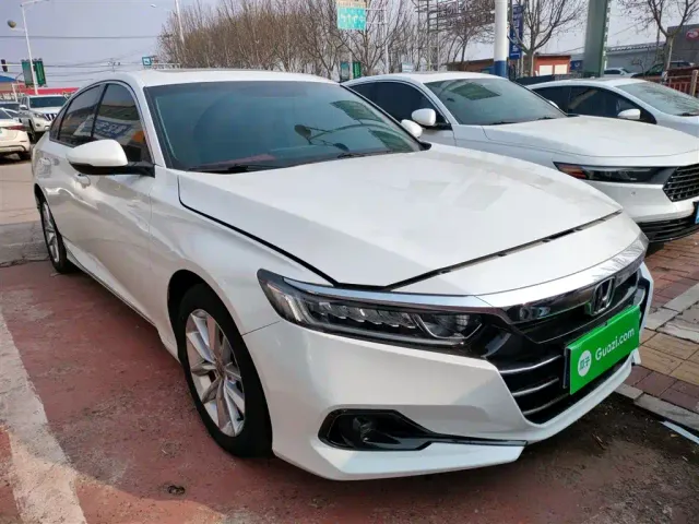 Honda Accord — Фото автомобиля 3