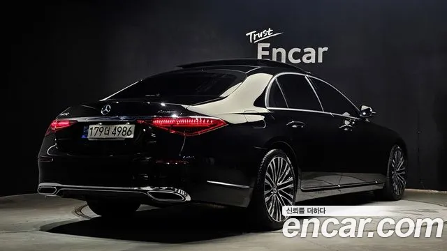 Mercedes-Benz S-Class — Фото автомобиля 2