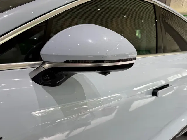 Voyah Auto VOYAH Zhuiguang 2023 4WD Flagship Edition — Фото автомобиля 24