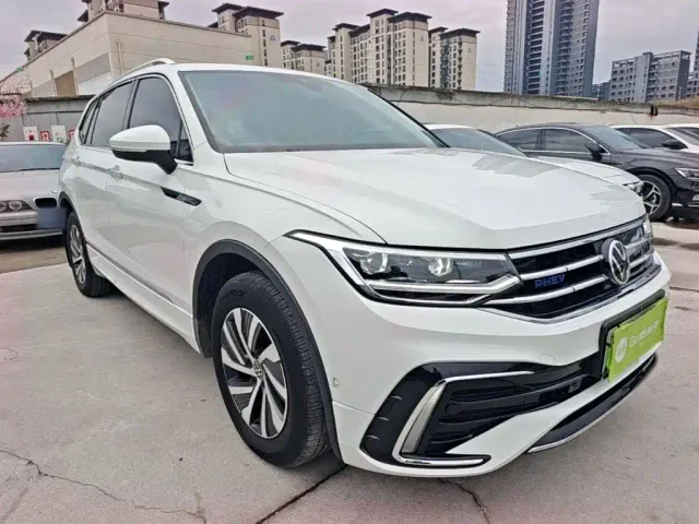 Volkswagen Tiguan L PHEV — Фото автомобиля 3