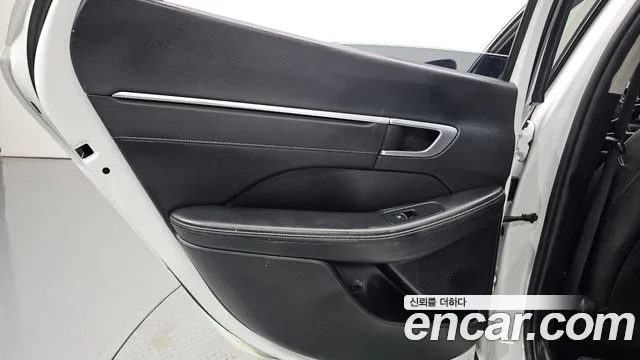 Hyundai Sonata Sonata (DN8) 2.0 LPG(Для проката) — Фото автомобиля 25