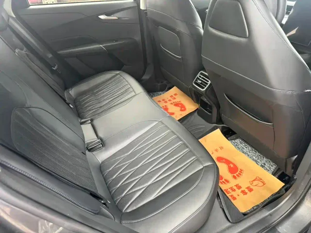 Changan Lamore — Фото автомобиля 12