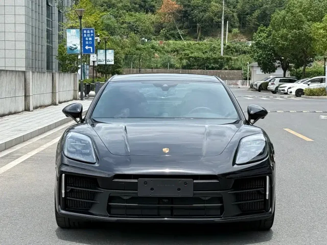Porsche Panamera — Фото автомобиля 5