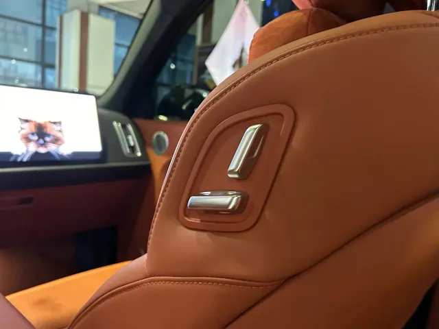 Li Auto L7 — Фото автомобиля 22