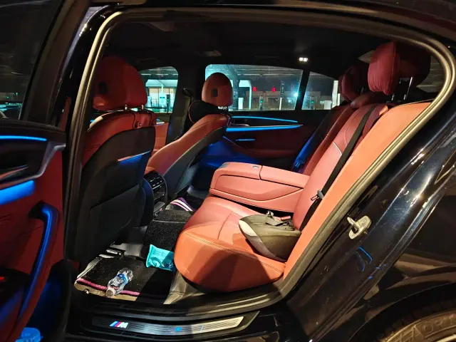 BMW 5 Series — Фото автомобиля 8
