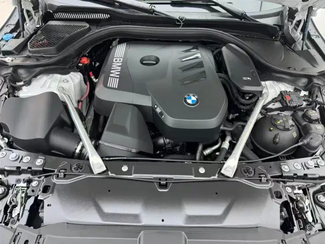 BMW 5 Series — Фото автомобиля 17
