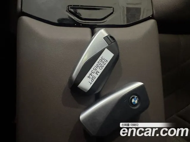 BMW 5 Series G60 — Фото автомобиля 12
