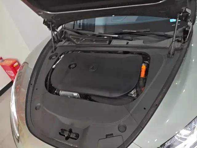 Denza Z9GT — Фото автомобиля 19