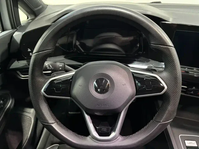 Volkswagen Golf — Фото автомобиля 11