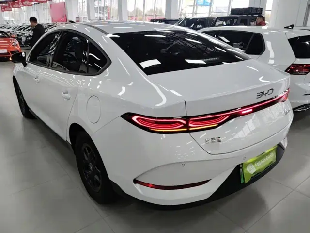 BYD Qin PLUS — Фото автомобиля 4