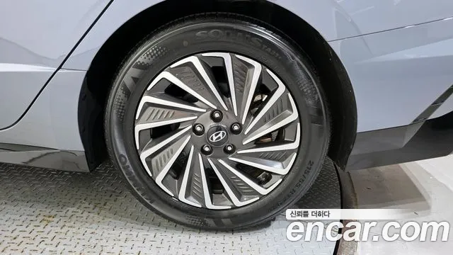 Hyundai Sonata — Фото автомобиля 17
