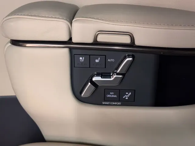 Toyota Alphard — Фото автомобиля 21