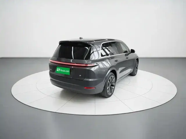 Li Auto L9 — Фото автомобиля 6