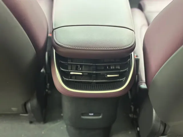 Nio ET5 Touring — Фото автомобиля 16