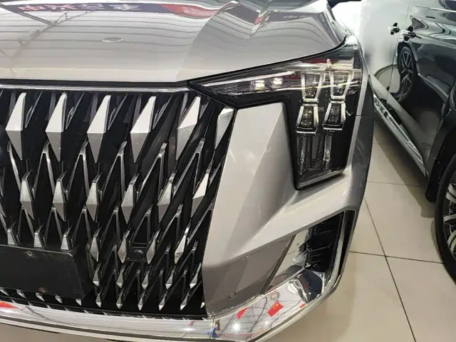 GAC Trumpchi GS8 — Фото автомобиля 23
