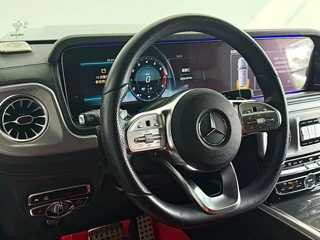 Mercedes-Benz G-Class — Фото автомобиля 8