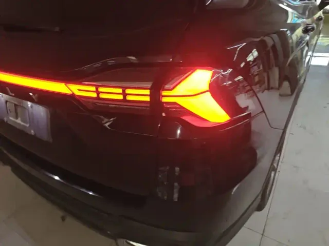 Geely Haoyue L — Фото автомобиля 23