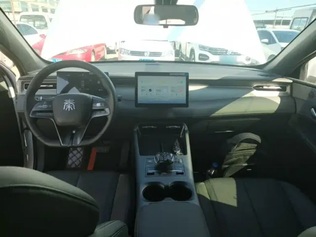 BYD Qin PLUS — Фото автомобиля 9