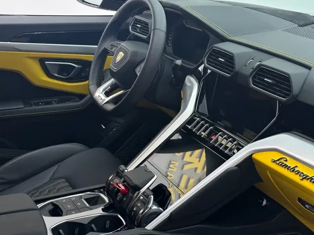 Lamborghini Urus — Фото автомобиля 12
