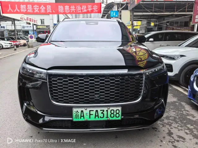 Li Auto ONE — Фото автомобиля 2