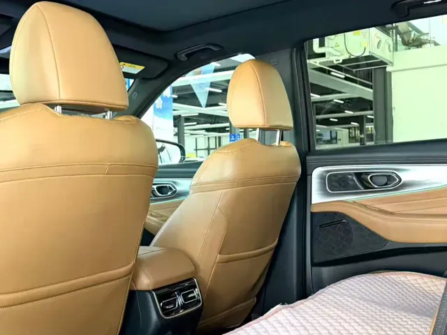 GAC Trumpchi GS8 — Фото автомобиля 8