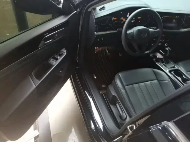Volkswagen Passat — Фото автомобиля 15