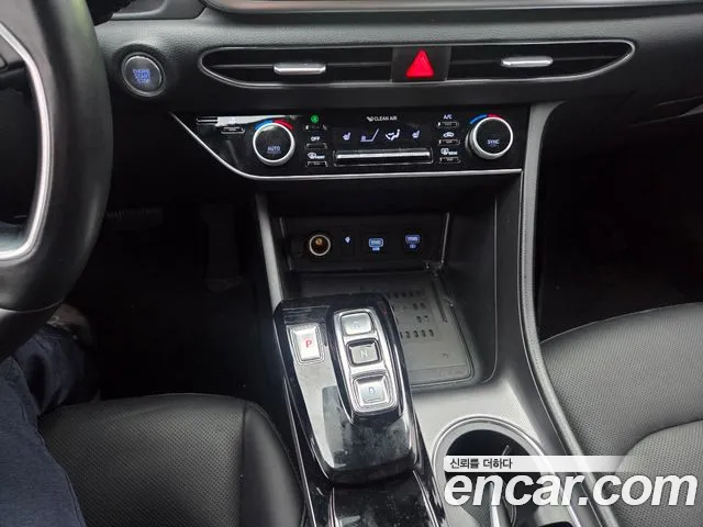 Hyundai Sonata — Фото автомобиля 13