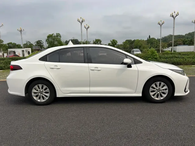 Toyota Corolla — Фото автомобиля 6