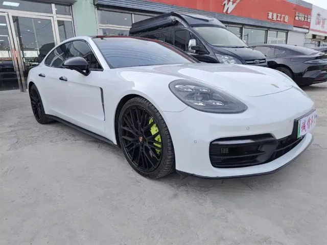 Porsche Panamera — Фото автомобиля 3